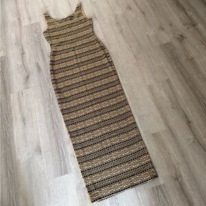 Gorgeous St.John Women’s Gold & Black embellished Knit Evening Gown Size 6